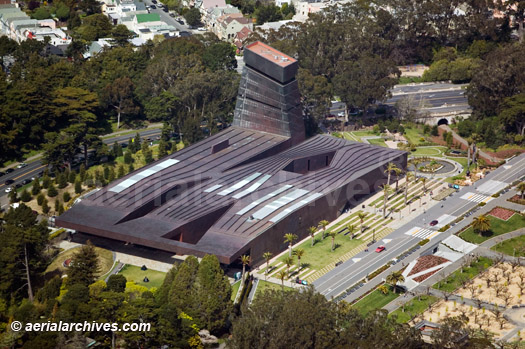 aerial photograph M. H. de Young Museum, Golden Gate Park,
Fine Art Museum in San Francisco, CA
 designed by Jacques Herzog and Pierre de Meuron © aerialarchives.com;
AHLB3703 AC4A8M