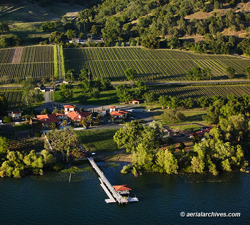 © aerialarchives.com Ceago Winery Clearlake aerial photograph<BR>
AHLB4363, BN7KTM