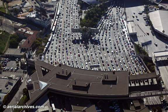 tijuana border crossing