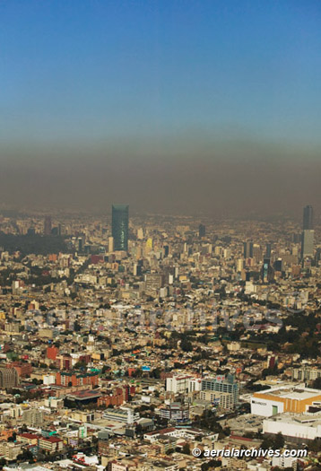 © aerialarchives.com air pollution hanging over the
Mexico City aerial photography, aerial image id: AHLB4637,B0Y71Y
