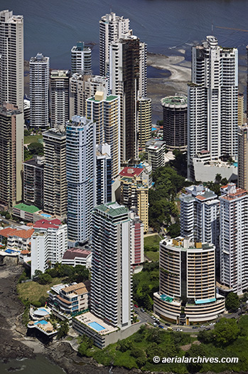 © aerialarchives.com a Fotografa area de las torres residenciales de la costa de la ciudad de Panam
AHLB5172, B3MHHX