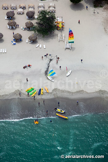 © aerialarchives.com Fotografa area de una playa de Panam en el Ocano Pacfico
AHLB5183, B3MTJE