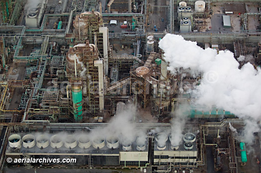 © aerialarchives.com ExxonMobil Baton Rouge, Louisiana refinery aerial photograph,
AHLB5305, B49C2N