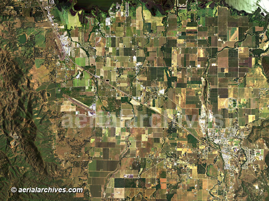 © aerialarchives.com aerial photograph Kelseyville