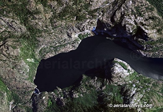 © aerialarchives.com aerial map of Tuolumne county