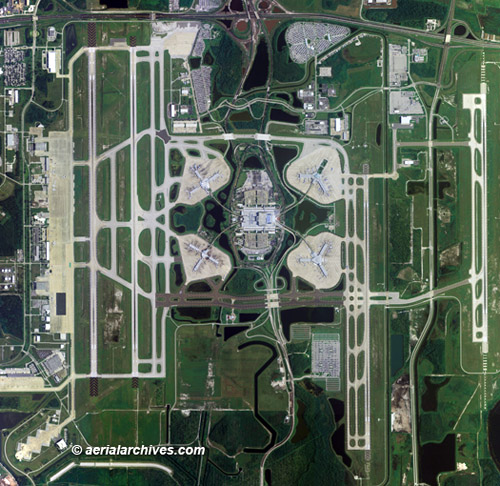© aerialarchives.com aerial map Orlando International airport
AHLV3030 BGK4E9