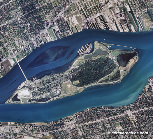 © aerialarchives.com Detroit, Michigan, aerial map,
AHLV3051