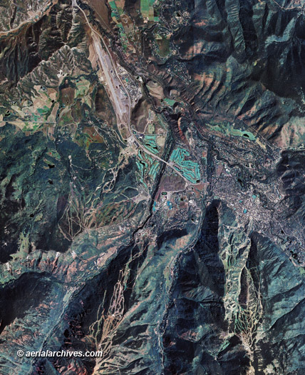 © aerialarchives.com  aerial map Aspen, Colorado AHLB3174