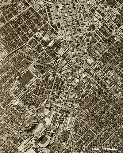 © aerialarchives.com aerial map above  Dallas Texas  