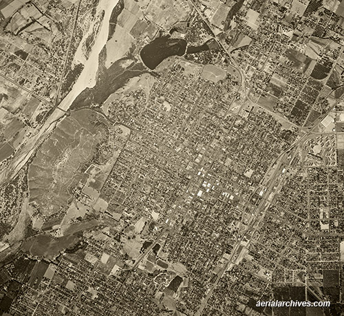 © aerialarchives.com historical aerial Riverside, CA, 1948
AHLV4115