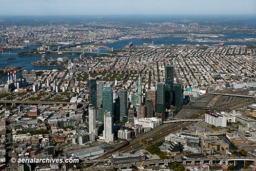 © aerialarchives.com Long Island City, Queens, New York, aerial photograph,
AHLE1842