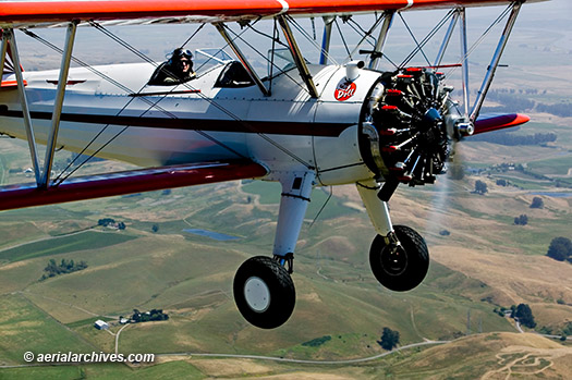 © aerialarchives.com air to air aerial photograph of Stearman Over Sonoma County, B0PXY8,
AHLB3052